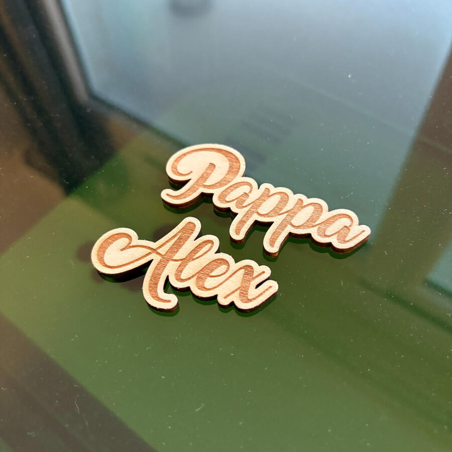 Bordkort i tre - 25kr per stk